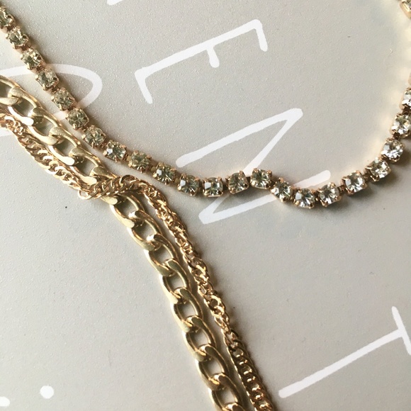 Layered Rose Pendant Rhinestone Gold Necklace - Picture 7 of 8